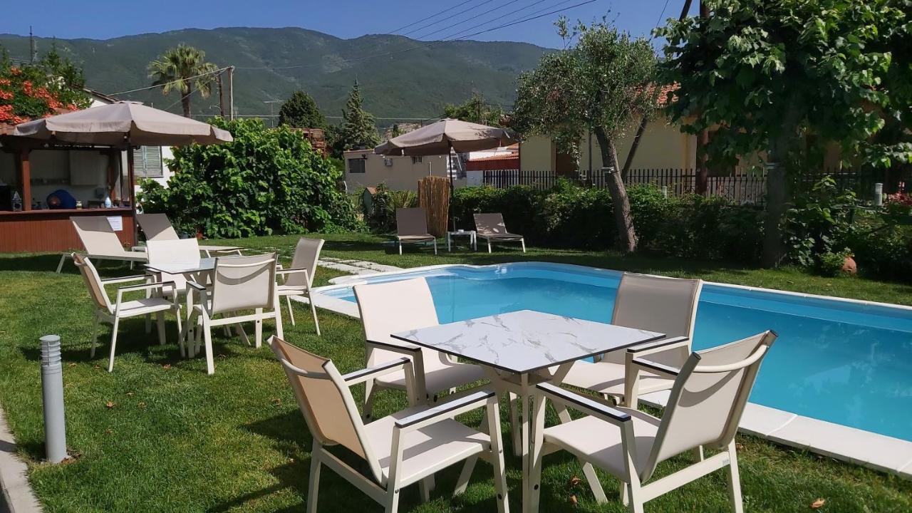 Stelios House Apartment Аспровалта Екстериор снимка